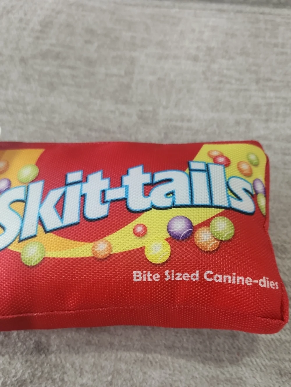 NWT Skit-Tails Dog Toy